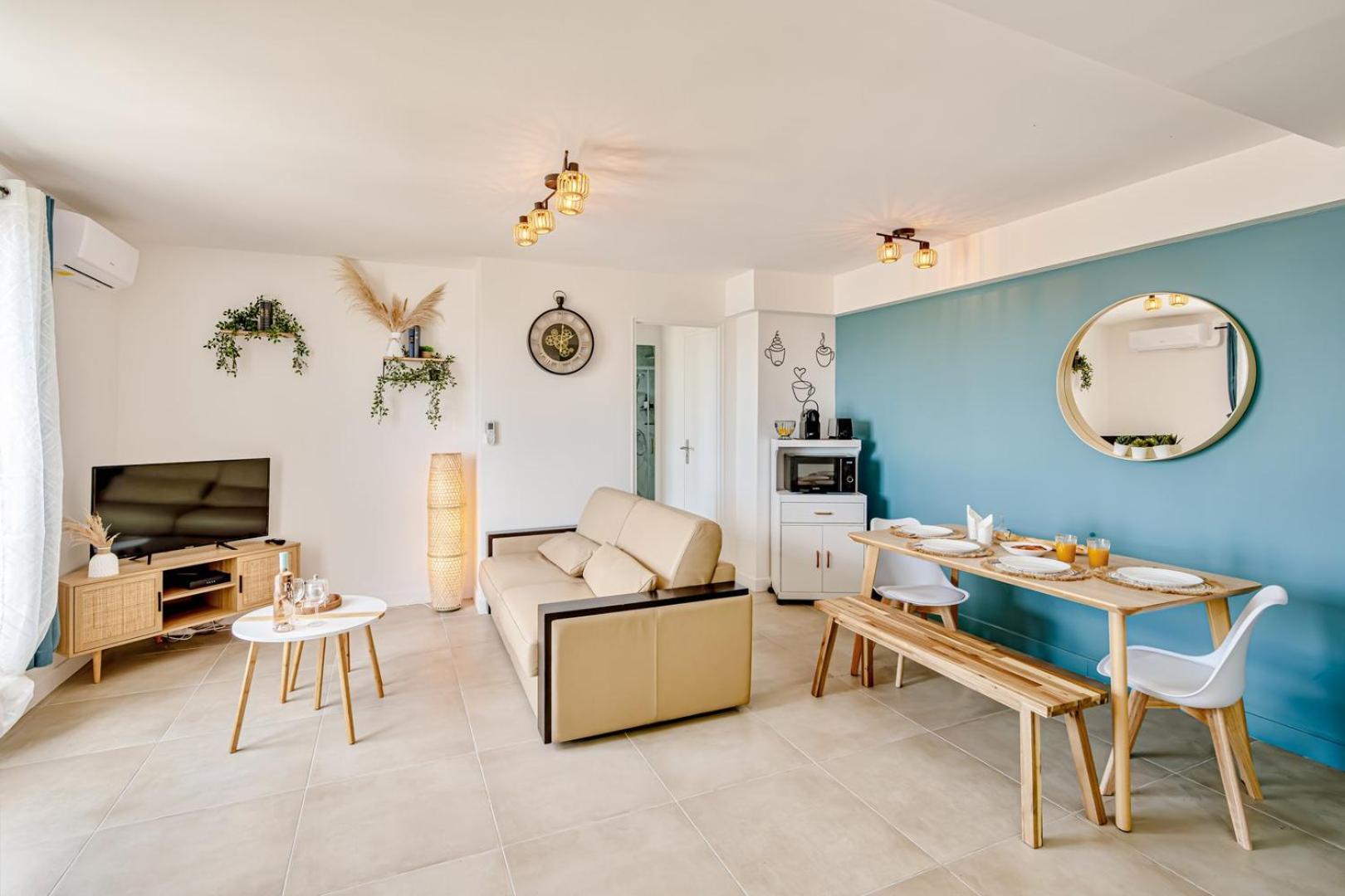 Air-Conditioned Apartment - Sea View Port تولون المظهر الخارجي الصورة