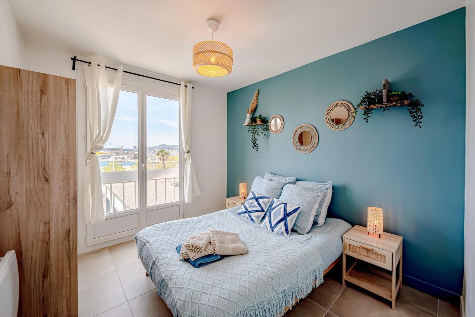 Air-Conditioned Apartment - Sea View Port تولون المظهر الخارجي الصورة