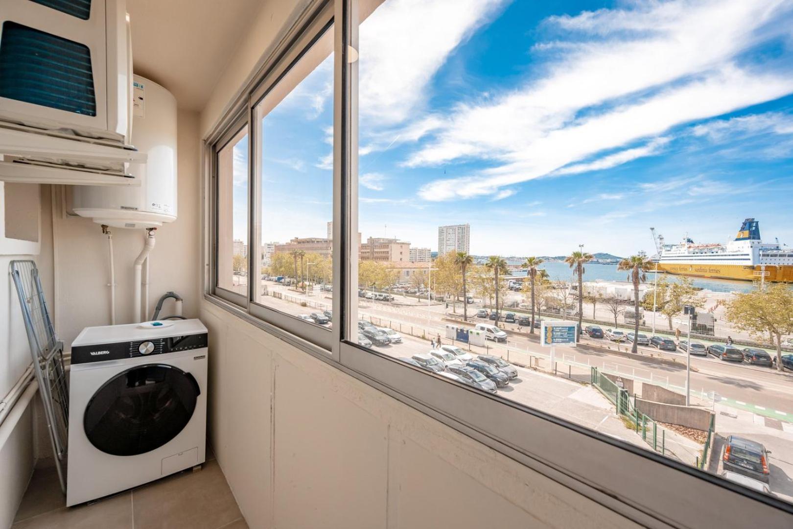 Air-Conditioned Apartment - Sea View Port تولون المظهر الخارجي الصورة